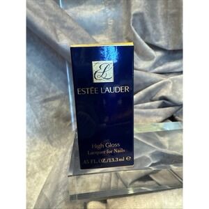 Estee Lauder, high gloss nail‎ polish number 17 classic red